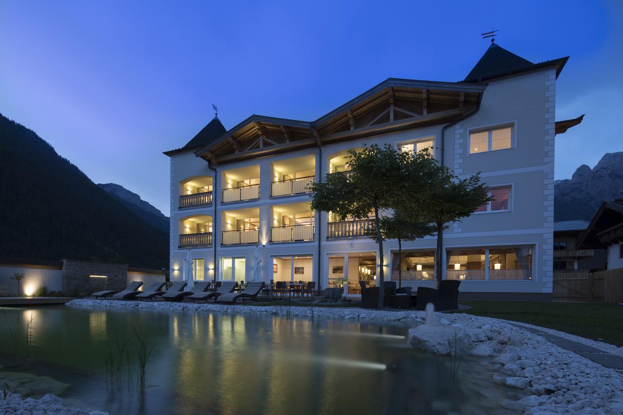 Hotel & Appartements Heigenhauser Waidring Exteriör bild